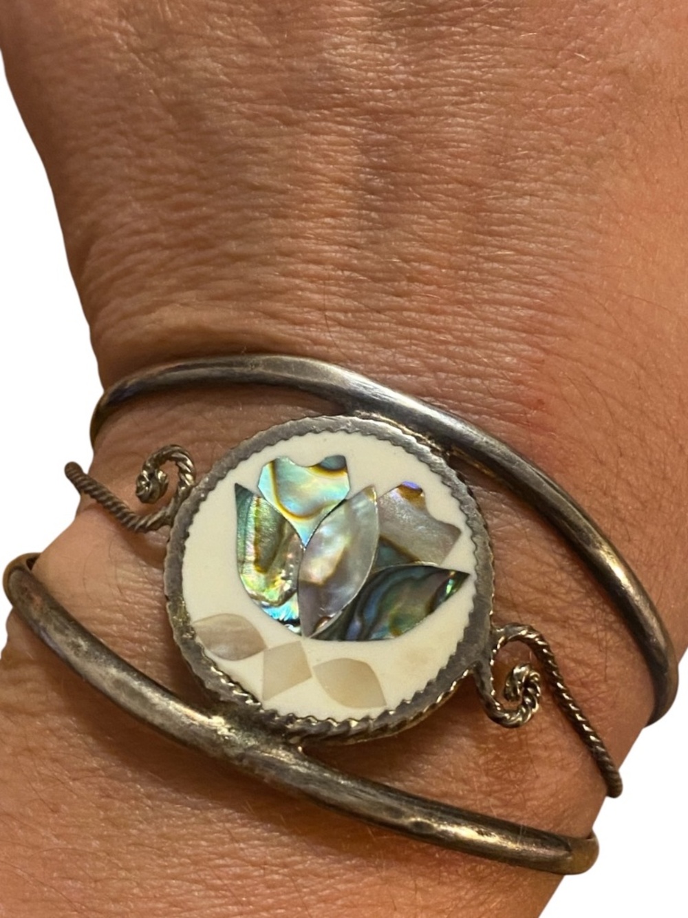 Vintage alpaca Mexico abalone lotus inlay silver bracelet